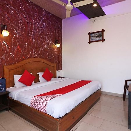 Oyo 74116 Hotel Feel Good プリ エクステリア 写真